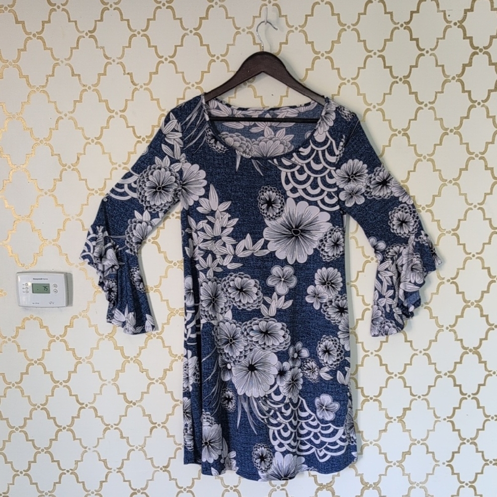 Floral Print Women's Dress Bell Butterfly Sleeves Blue and White
